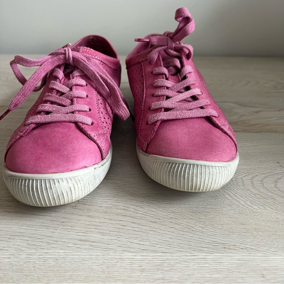 FLY London Softinos Pink Ica Leather Sneaker
Womens - Picture 2 of 5